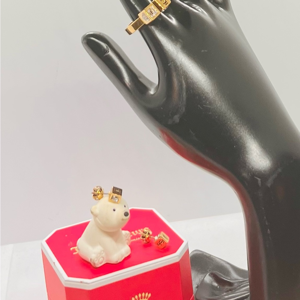 NWT Juicy Couture Gold Tone Cube Ring Size 7 & Earring Studs Set of 2 - Picture 6 of 13